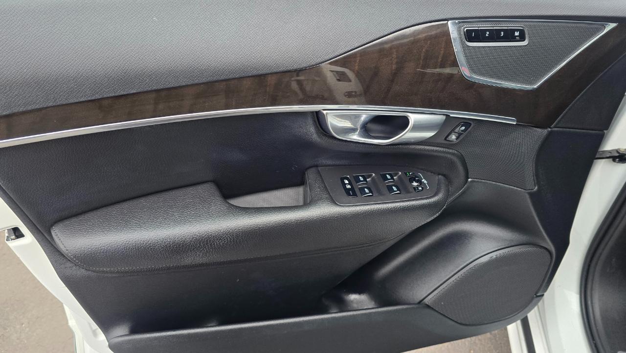 Volvo XC90 T6 Momentum AWD 2018