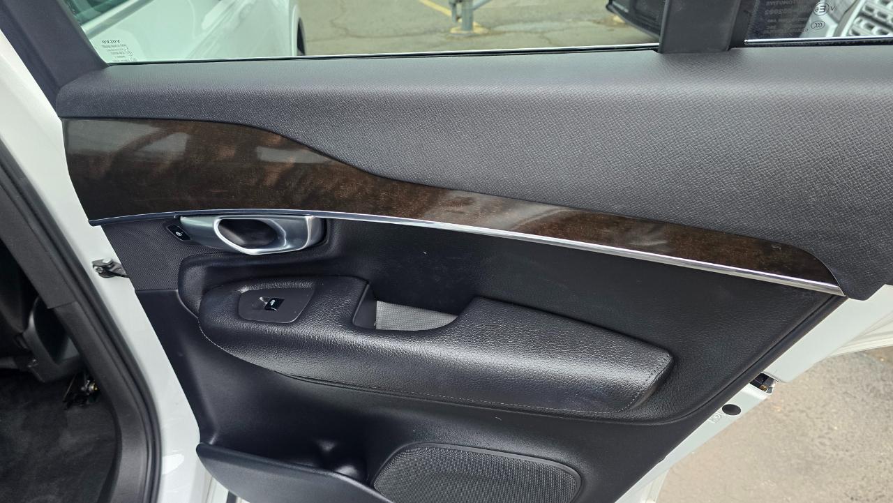 Volvo XC90 T6 Momentum AWD 2018