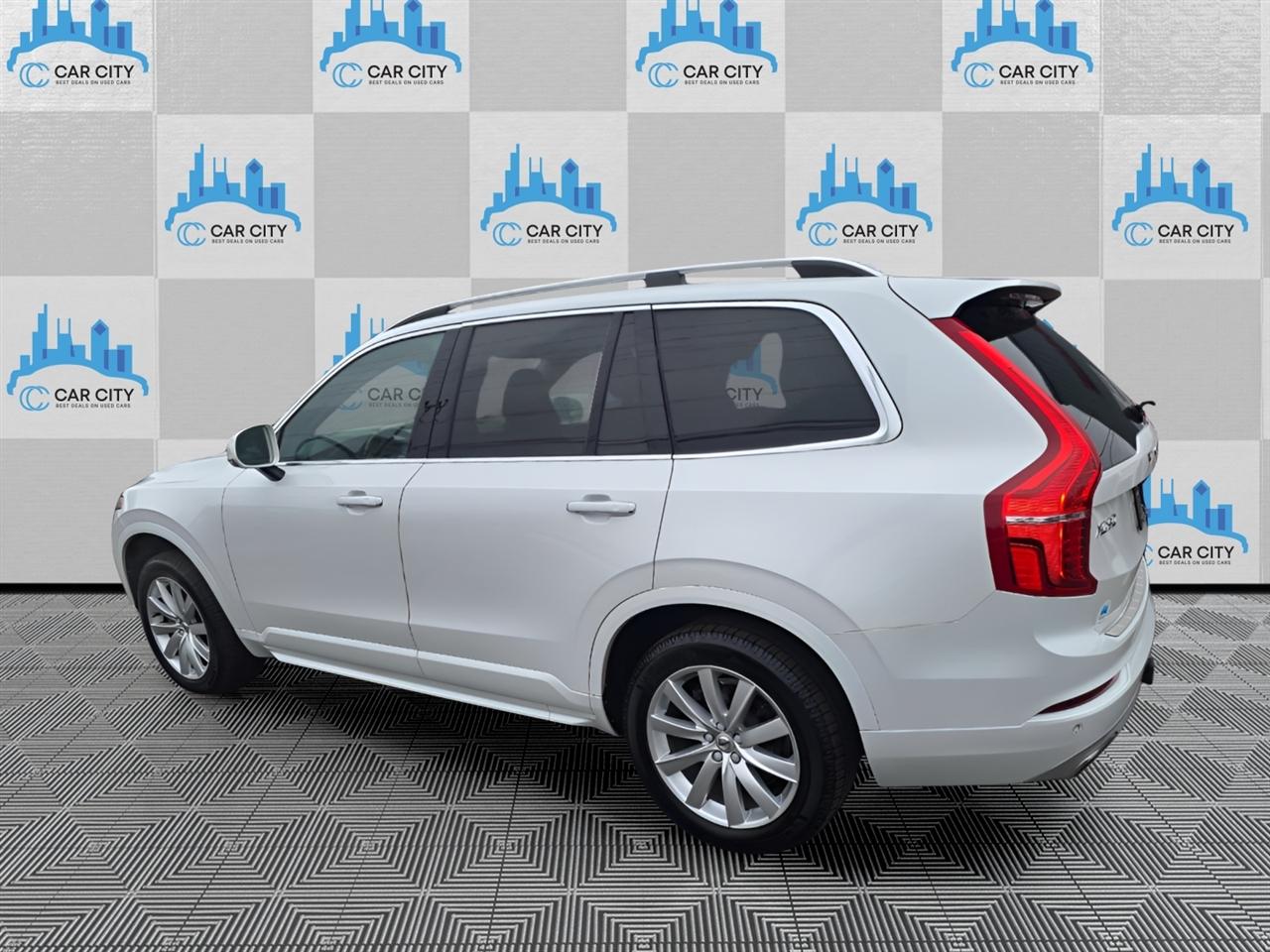 Volvo XC90 T6 Momentum AWD 2018