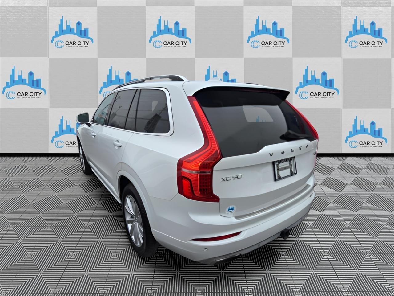 Volvo XC90 T6 Momentum AWD 2018