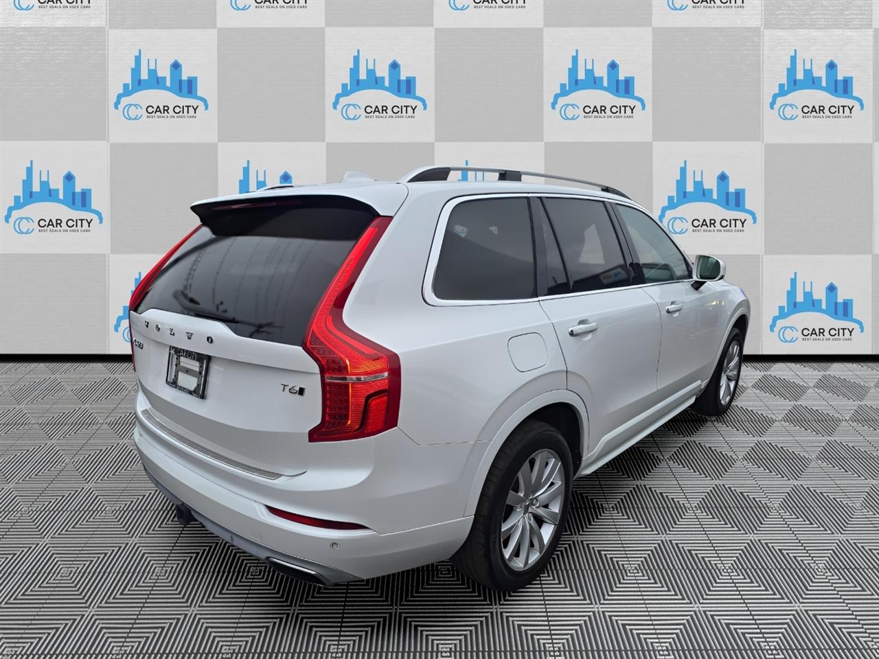 Volvo XC90 T6 Momentum AWD 2018