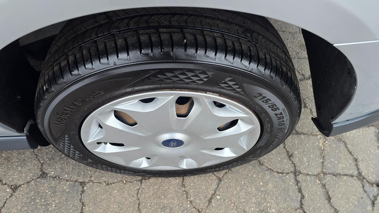 Ford Transit Connect Cargo Van XLT LWB w/Rear Liftgate 2016