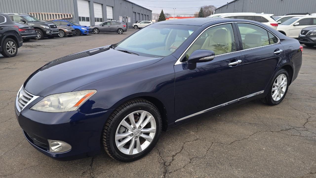 Lexus ES 350 Sedan 2012