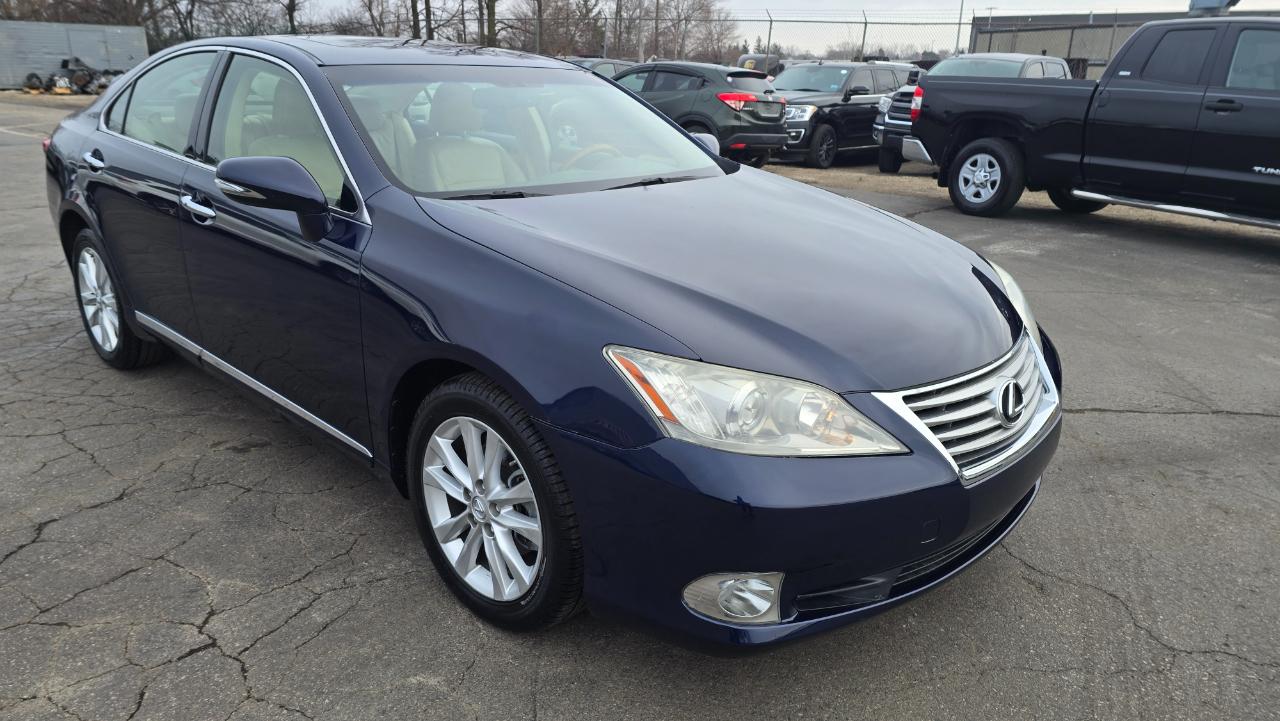 Lexus ES 350 Sedan 2012