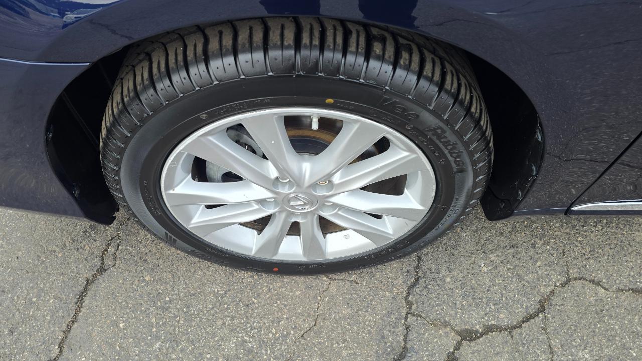 Lexus ES 350 Sedan 2012