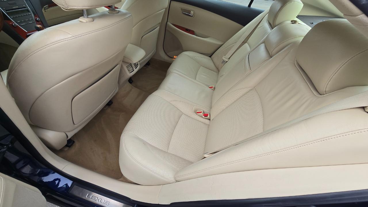 Lexus ES 350 Sedan 2012