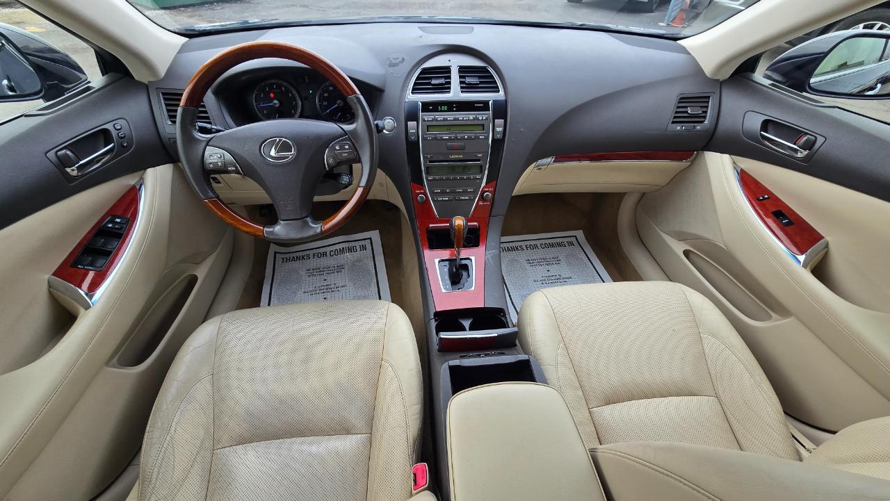 Lexus ES 350 Sedan 2012