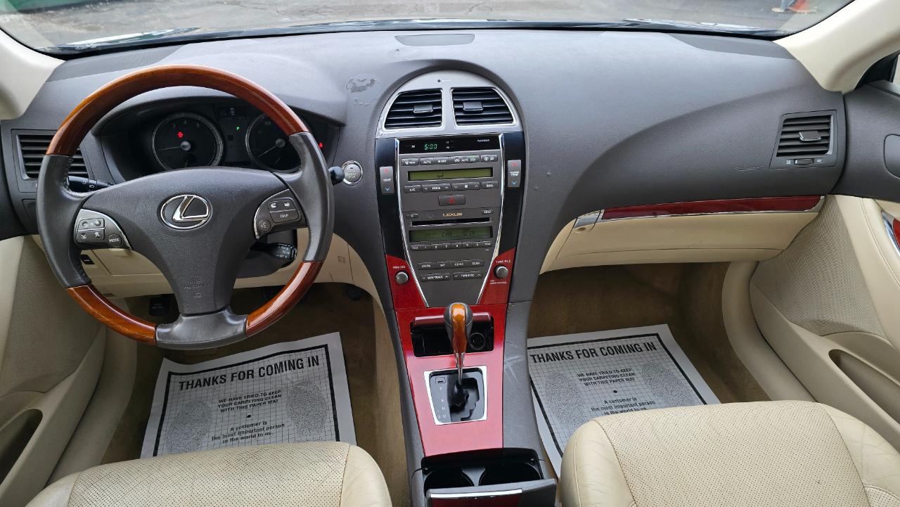 Lexus ES 350 Sedan 2012