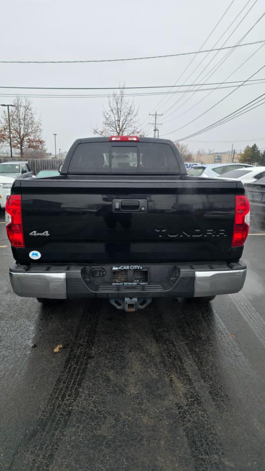 Toyota Tundra SR5 4.6L V8 Double Cab 4WD 2014