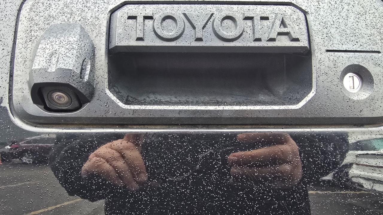 Toyota Tundra SR5 4.6L V8 Double Cab 4WD 2014