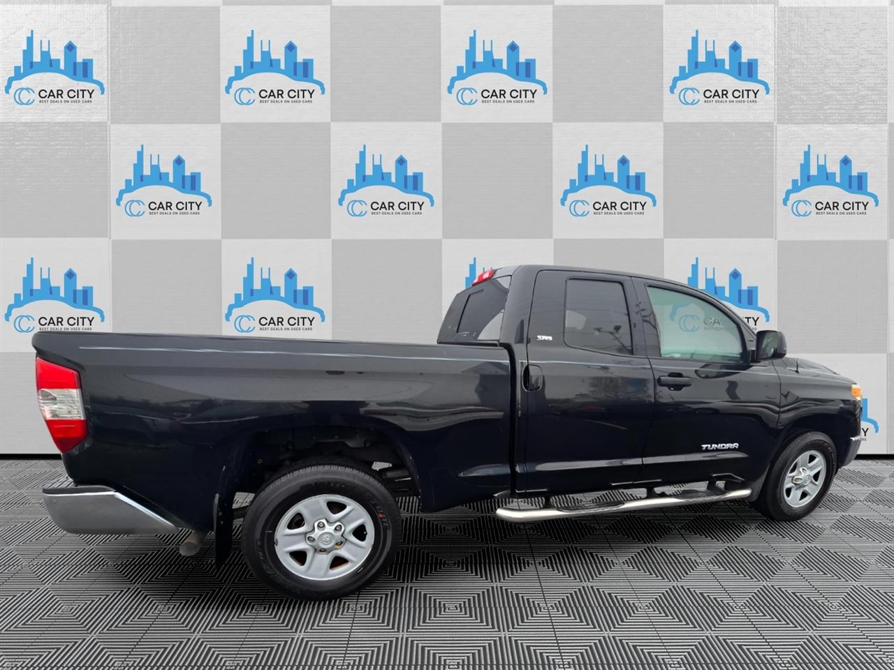 Toyota Tundra SR5 4.6L V8 Double Cab 4WD 2014