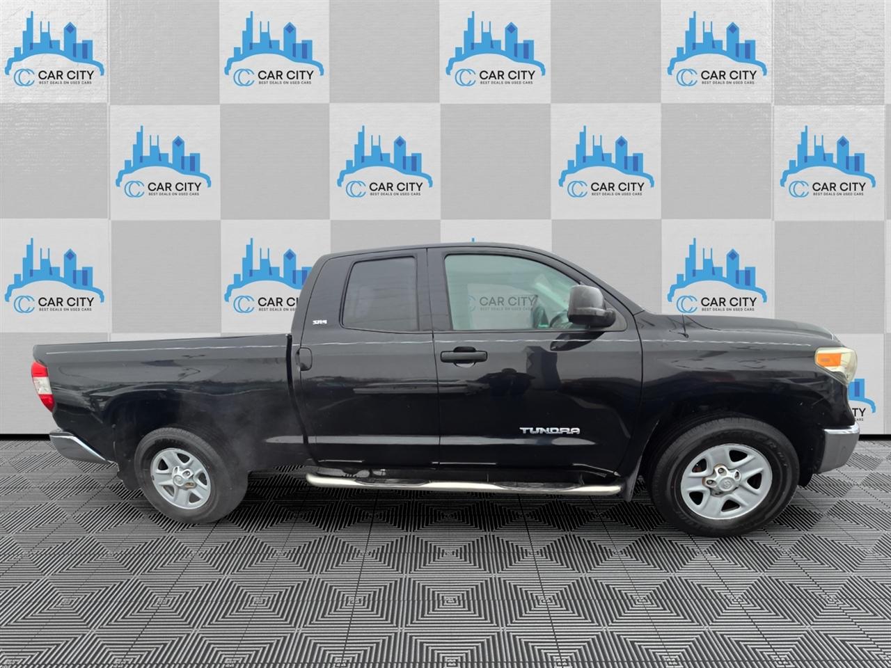 Toyota Tundra SR5 4.6L V8 Double Cab 4WD 2014