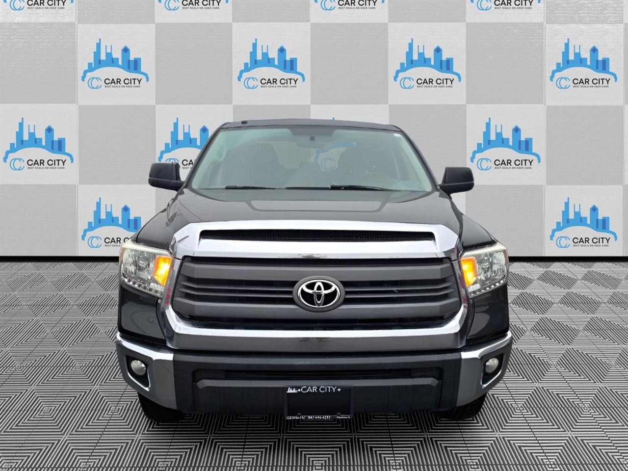Toyota Tundra SR5 4.6L V8 Double Cab 4WD 2014