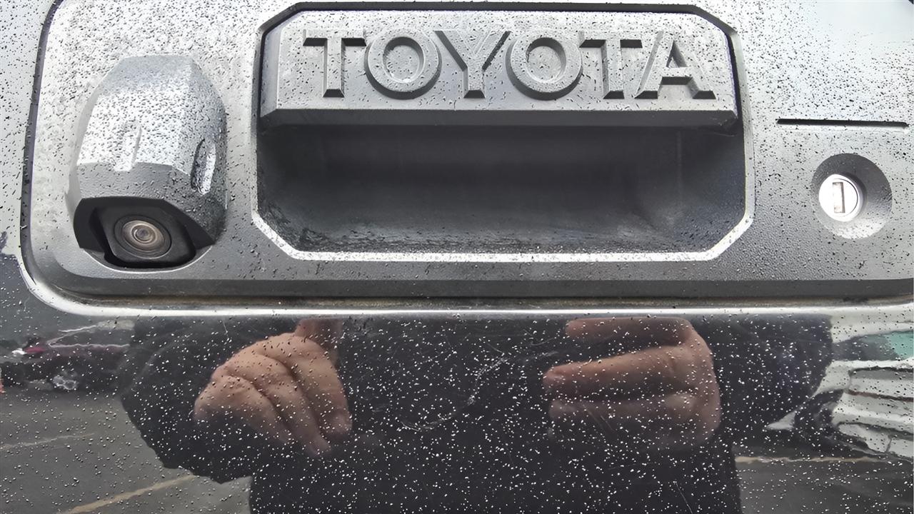 Toyota Tundra SR5 4.6L V8 Double Cab 4WD 2014