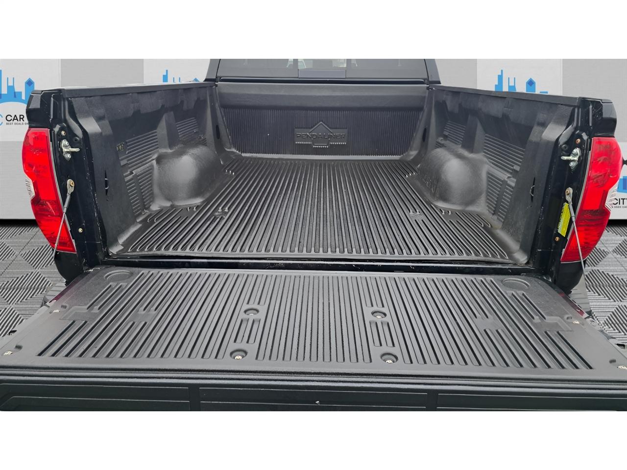 Toyota Tundra SR5 4.6L V8 Double Cab 4WD 2014