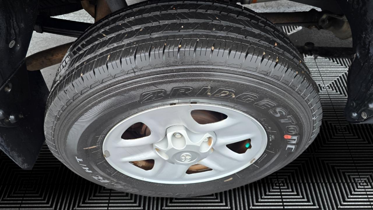 Toyota Tundra SR5 4.6L V8 Double Cab 4WD 2014