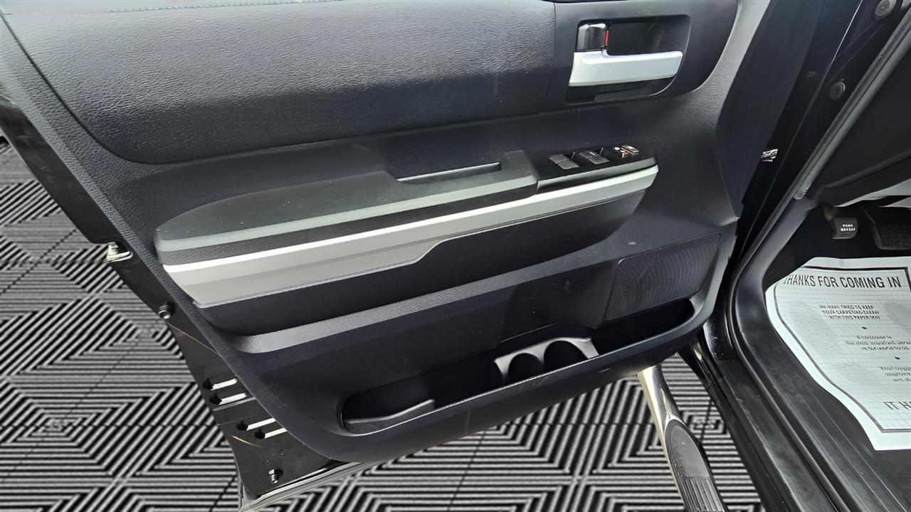 Toyota Tundra SR5 4.6L V8 Double Cab 4WD 2014