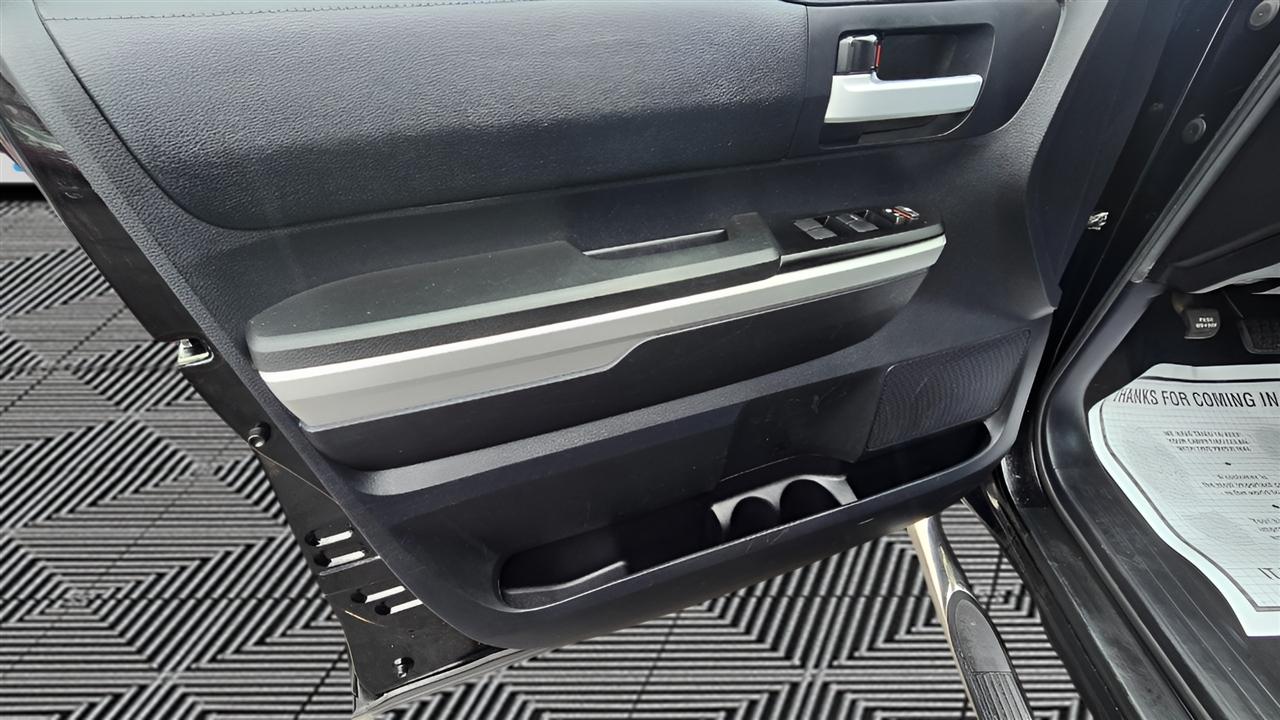 Toyota Tundra SR5 4.6L V8 Double Cab 4WD 2014