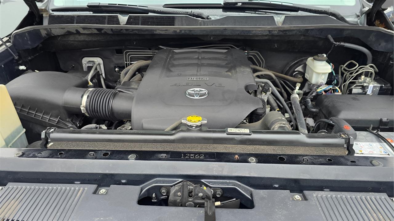 Toyota Tundra SR5 4.6L V8 Double Cab 4WD 2014
