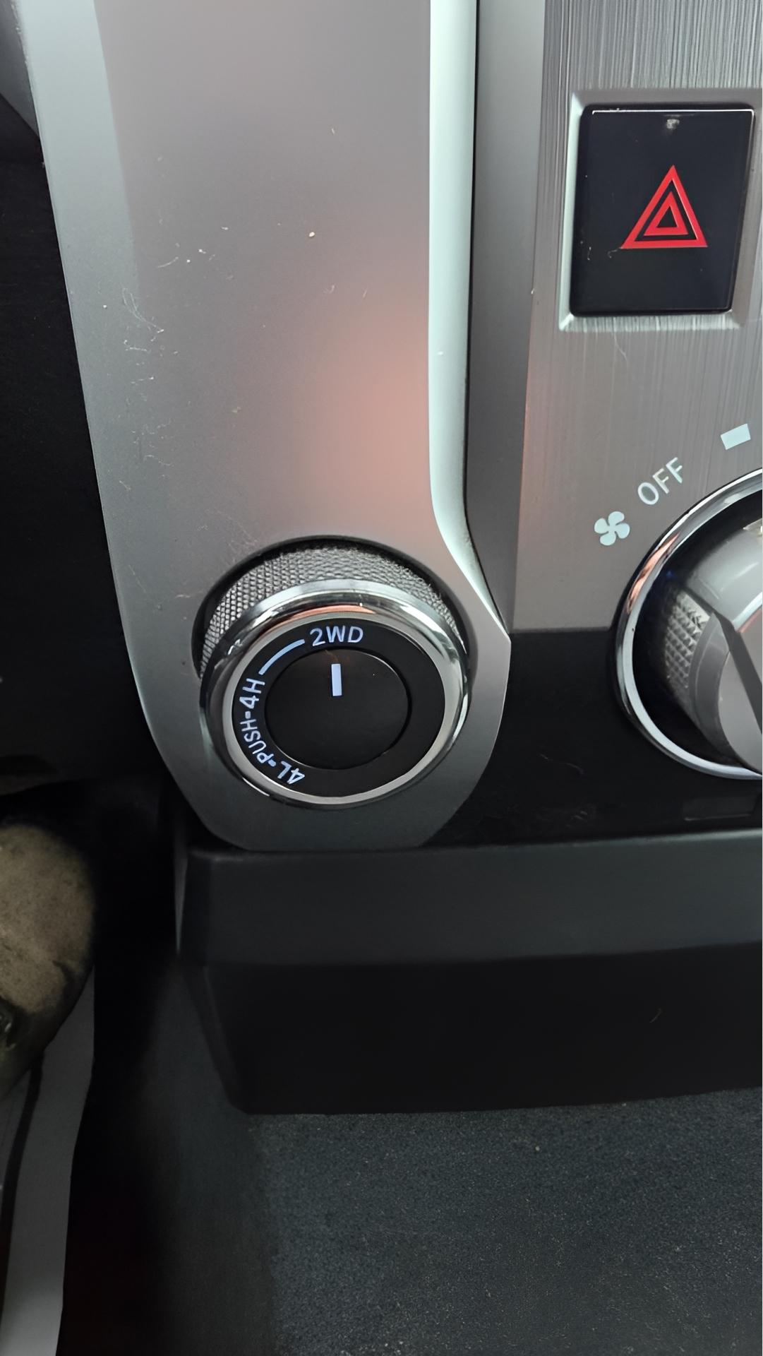 Toyota Tundra SR5 4.6L V8 Double Cab 4WD 2014