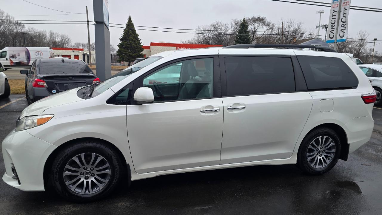 Toyota Sienna Limited Premium 7-Passenger 2018