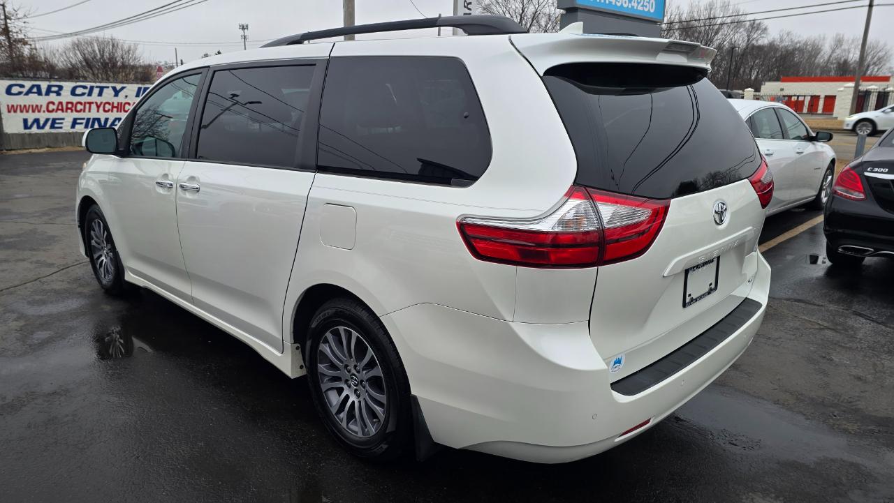 Toyota Sienna Limited Premium 7-Passenger 2018