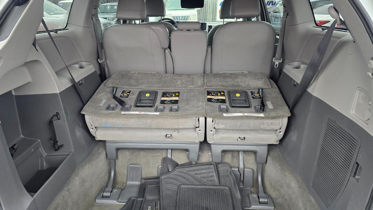 Toyota Sienna Limited Premium 7-Passenger 2018