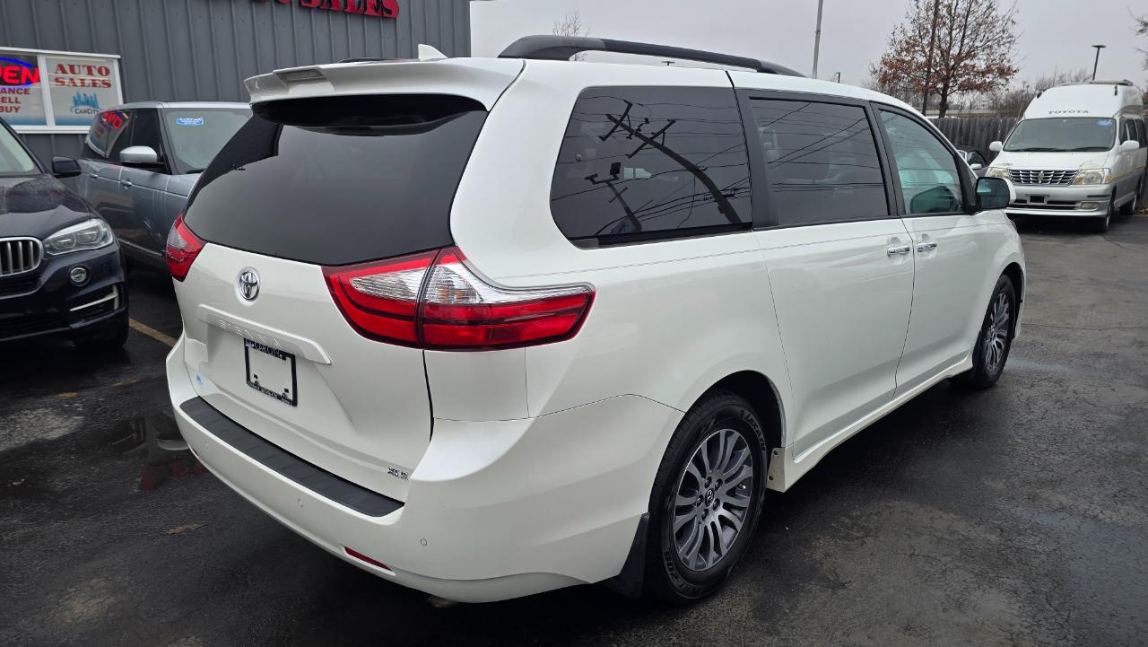 Toyota Sienna Limited Premium 7-Passenger 2018
