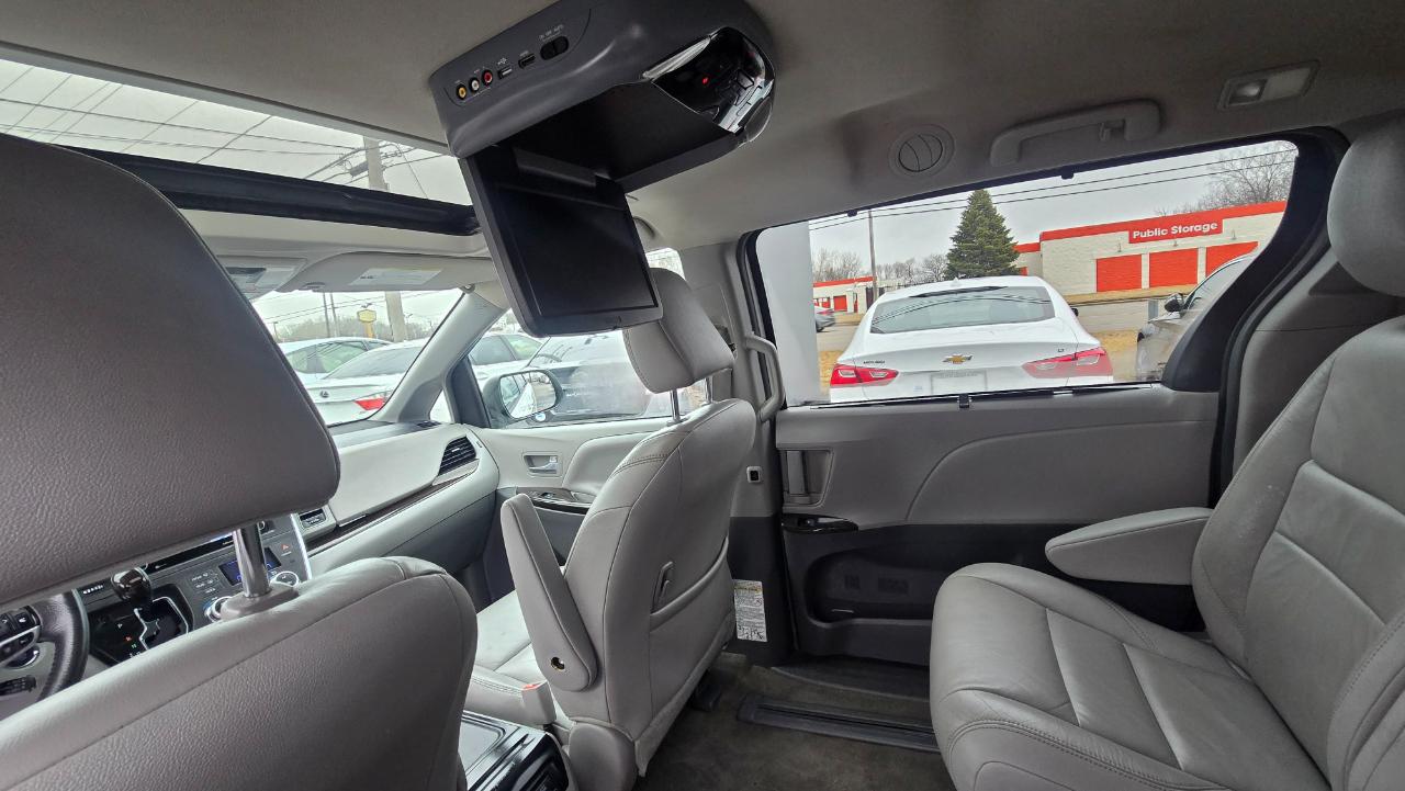 Toyota Sienna Limited Premium 7-Passenger 2018