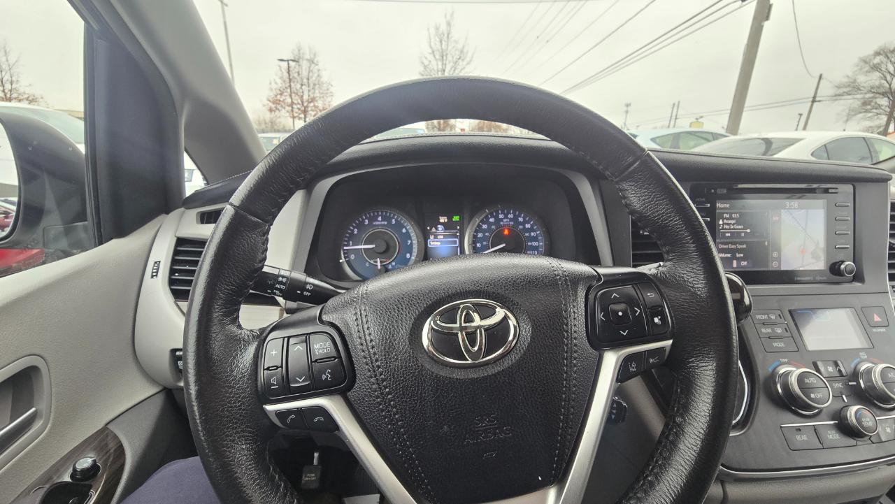 Toyota Sienna Limited Premium 7-Passenger 2018