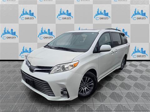 2018 Toyota Sienna Limited Premium 7-Passenger