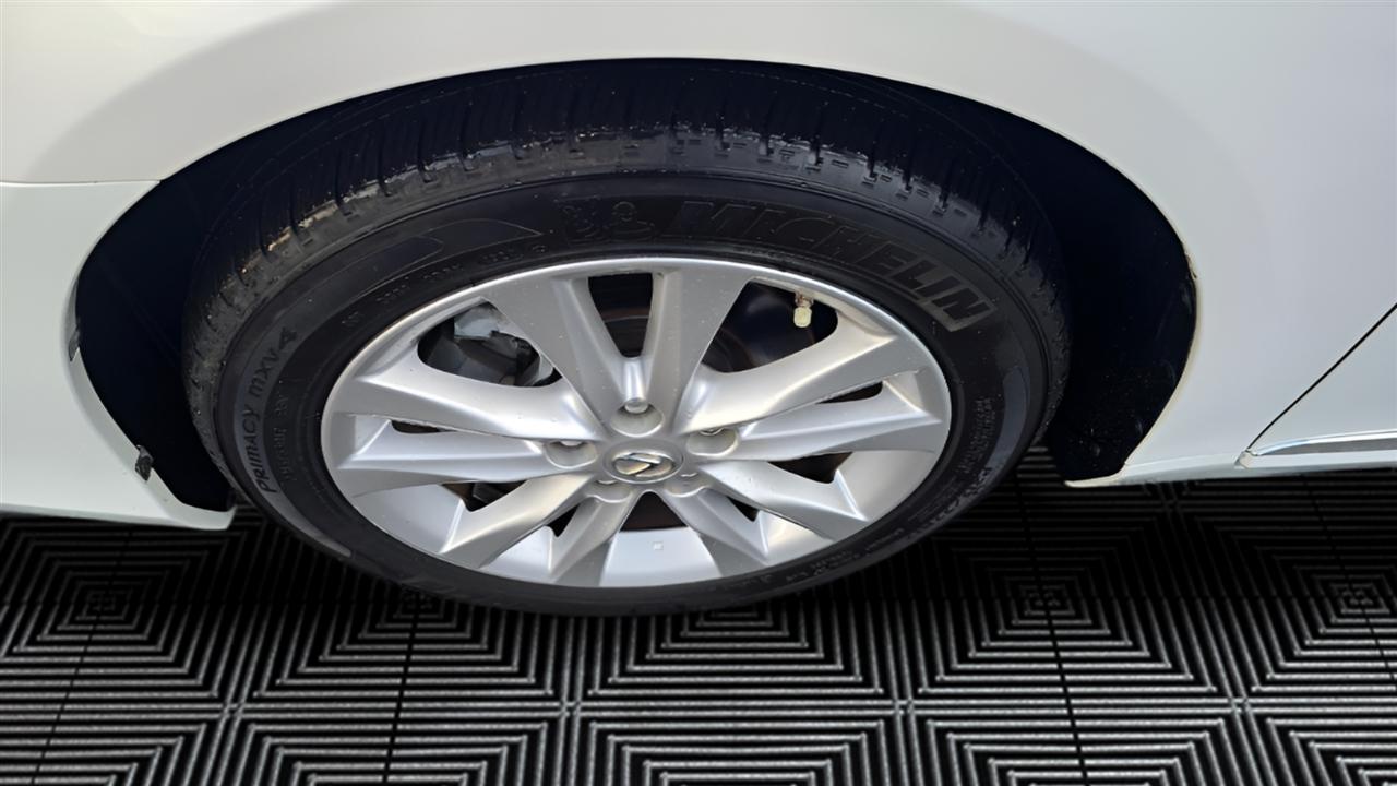 Lexus ES 350 Sedan 2011