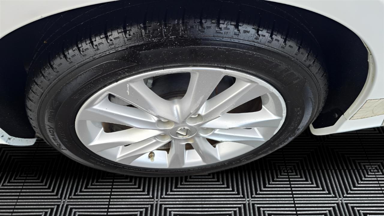 Lexus ES 350 Sedan 2011