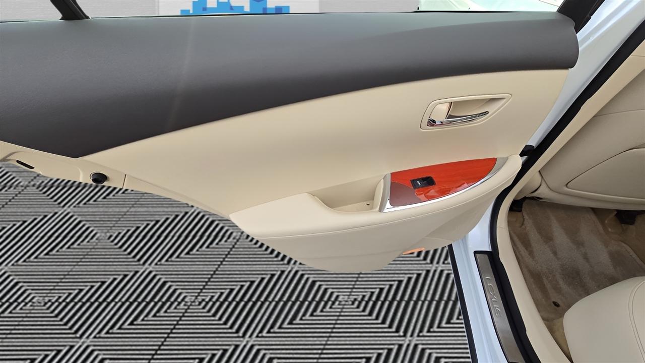 Lexus ES 350 Sedan 2011