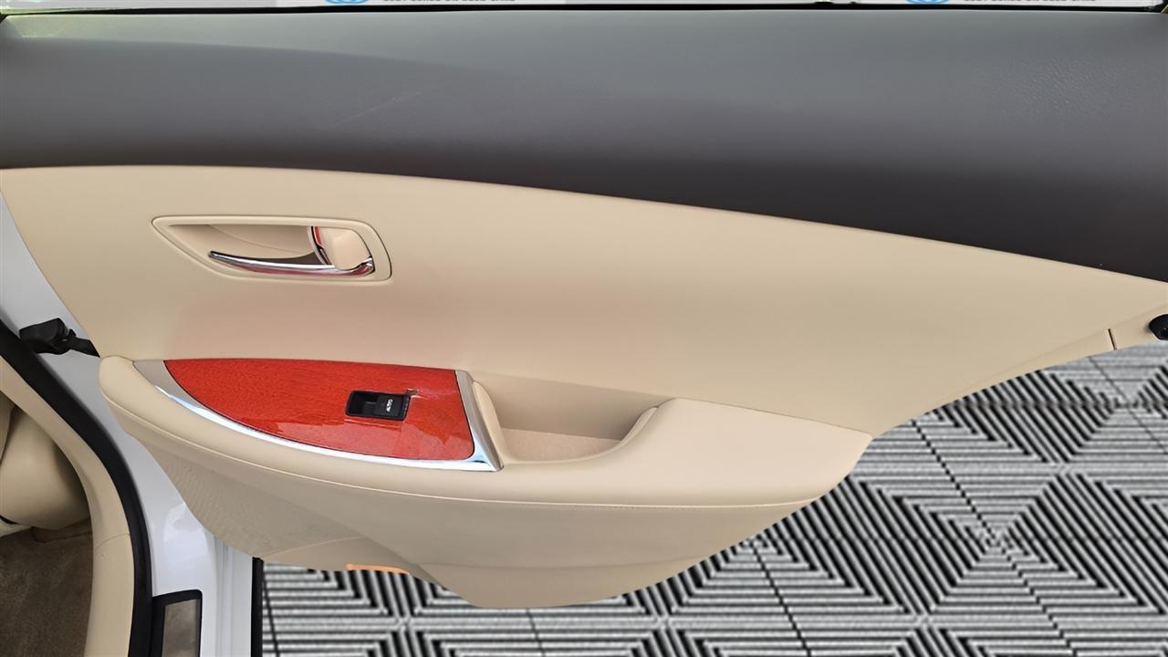 Lexus ES 350 Sedan 2011