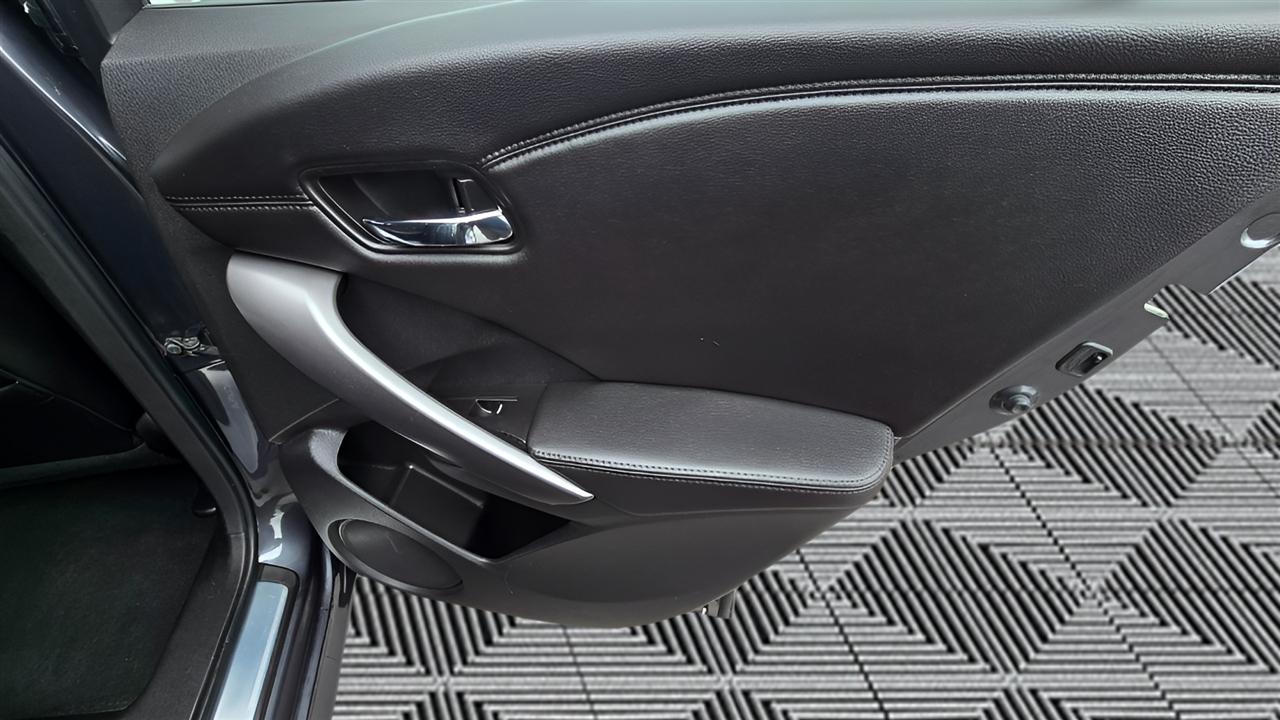 Acura RDX 6-Spd AT AWD 2013