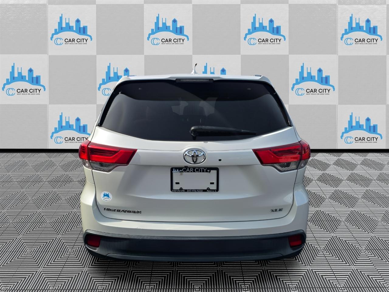 Toyota Highlander XLE Nav FWD V6 2018