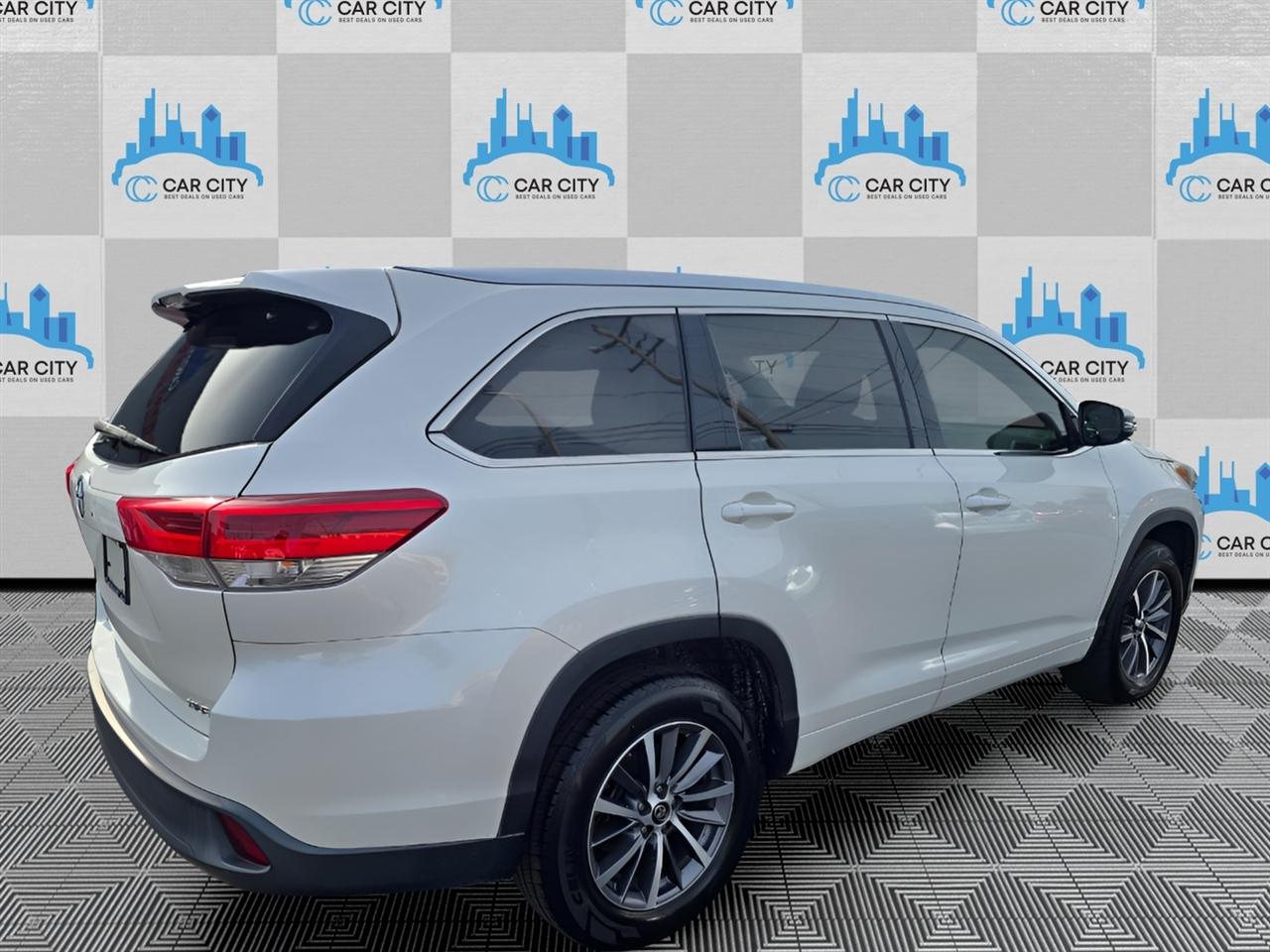 Toyota Highlander XLE Nav FWD V6 2018