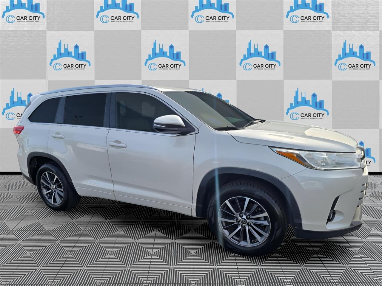 Toyota Highlander XLE Nav FWD V6 2018