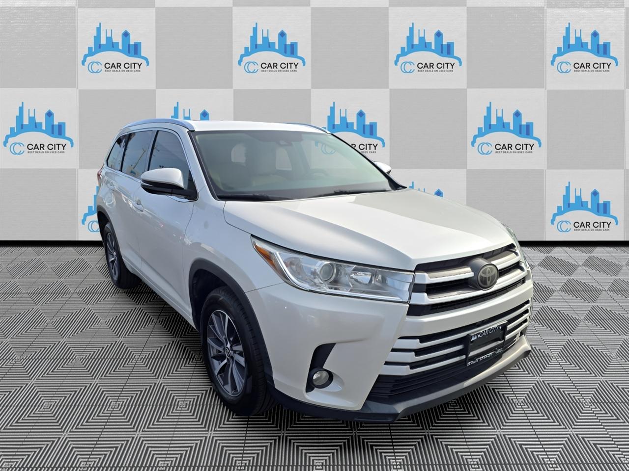 Toyota Highlander XLE Nav FWD V6 2018