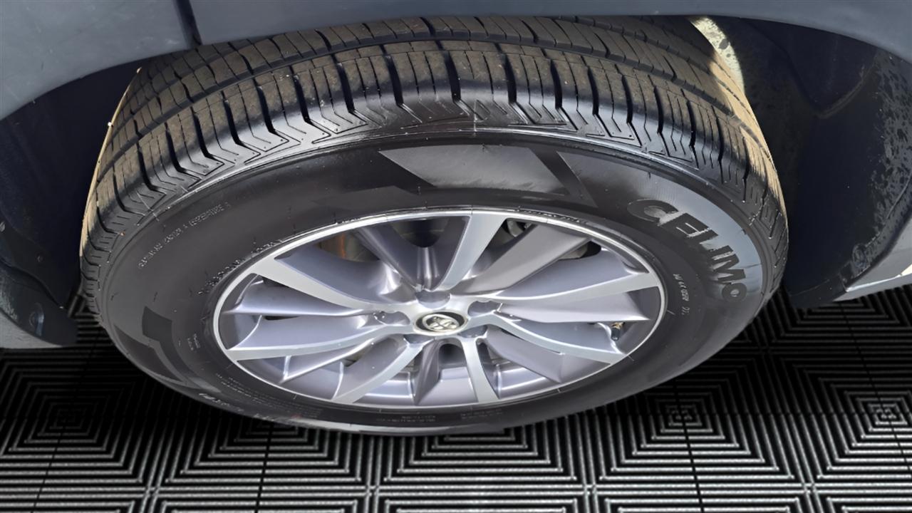 Toyota Highlander XLE Nav FWD V6 2018