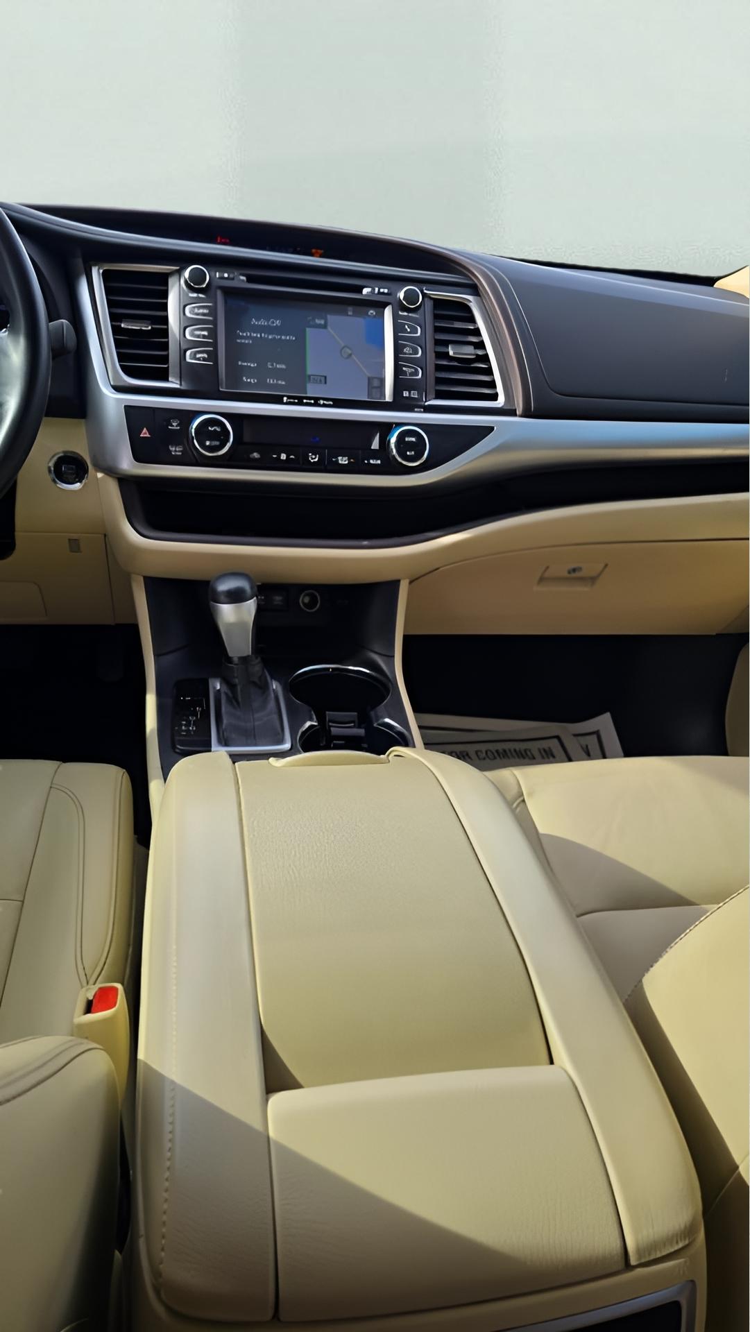 Toyota Highlander XLE Nav FWD V6 2018