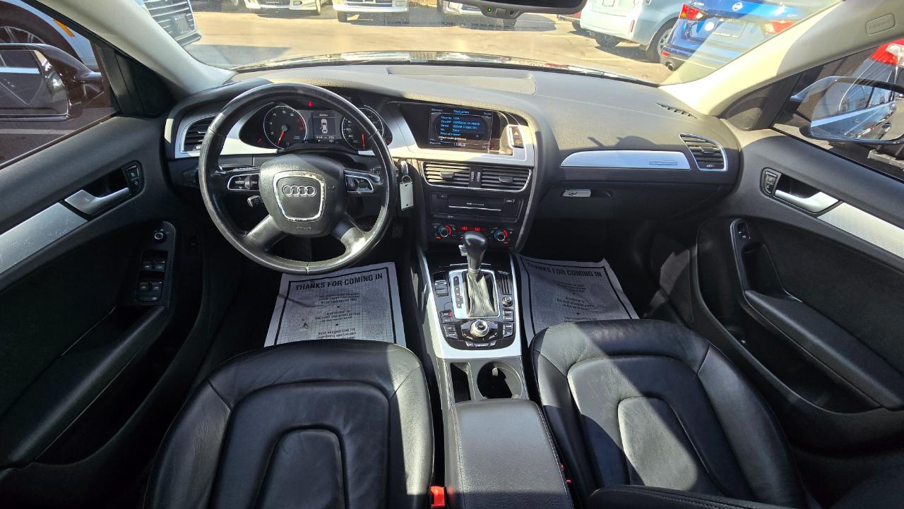 Audi A4 2.0T Sedan quattro Tiptronic 2011