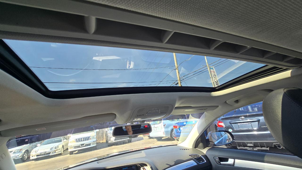 Audi A4 2.0T Sedan quattro Tiptronic 2011