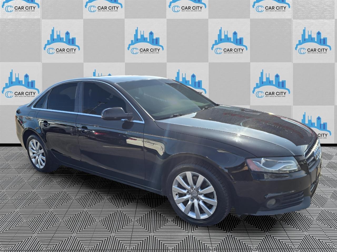Audi A4 2.0T Sedan quattro Tiptronic 2011