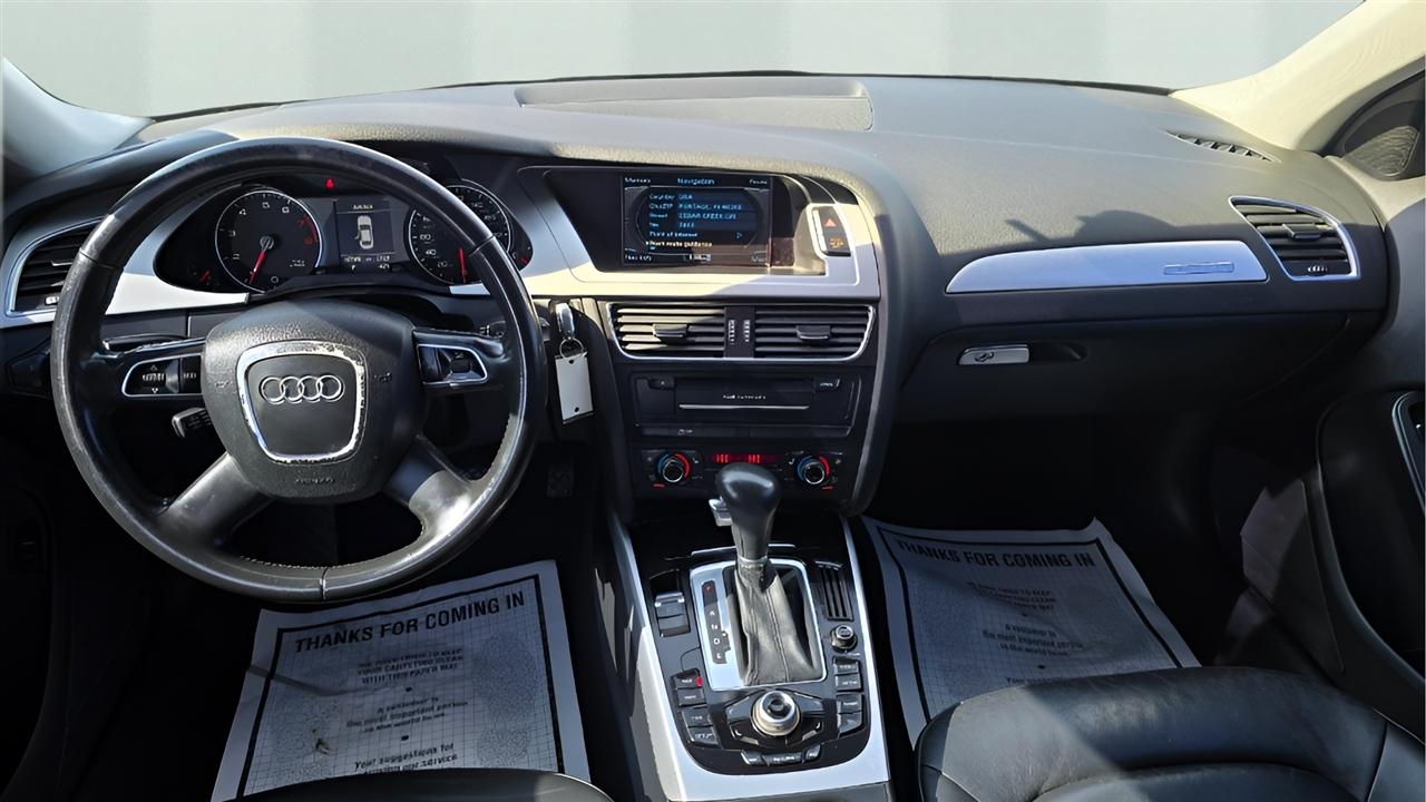 Audi A4 2.0T Sedan quattro Tiptronic 2011
