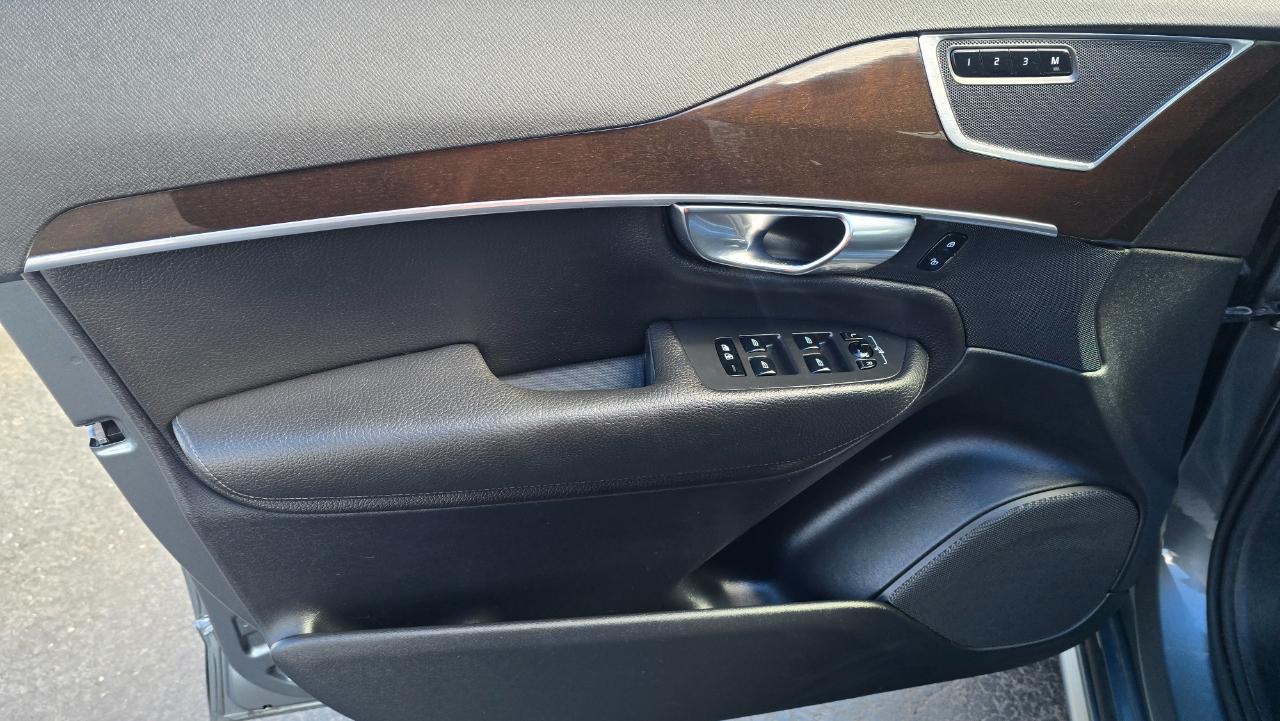 Volvo XC90 T6 Momentum AWD 2019