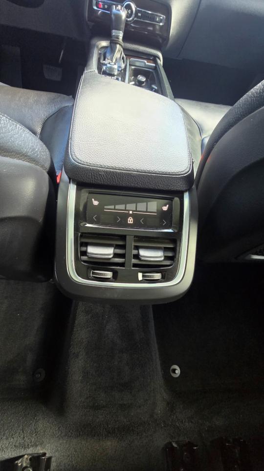 Volvo XC90 T6 Momentum AWD 2019