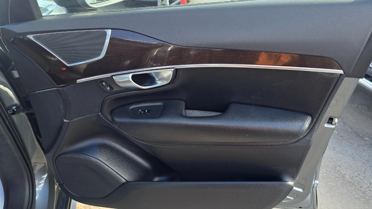 Volvo XC90 T6 Momentum AWD 2019