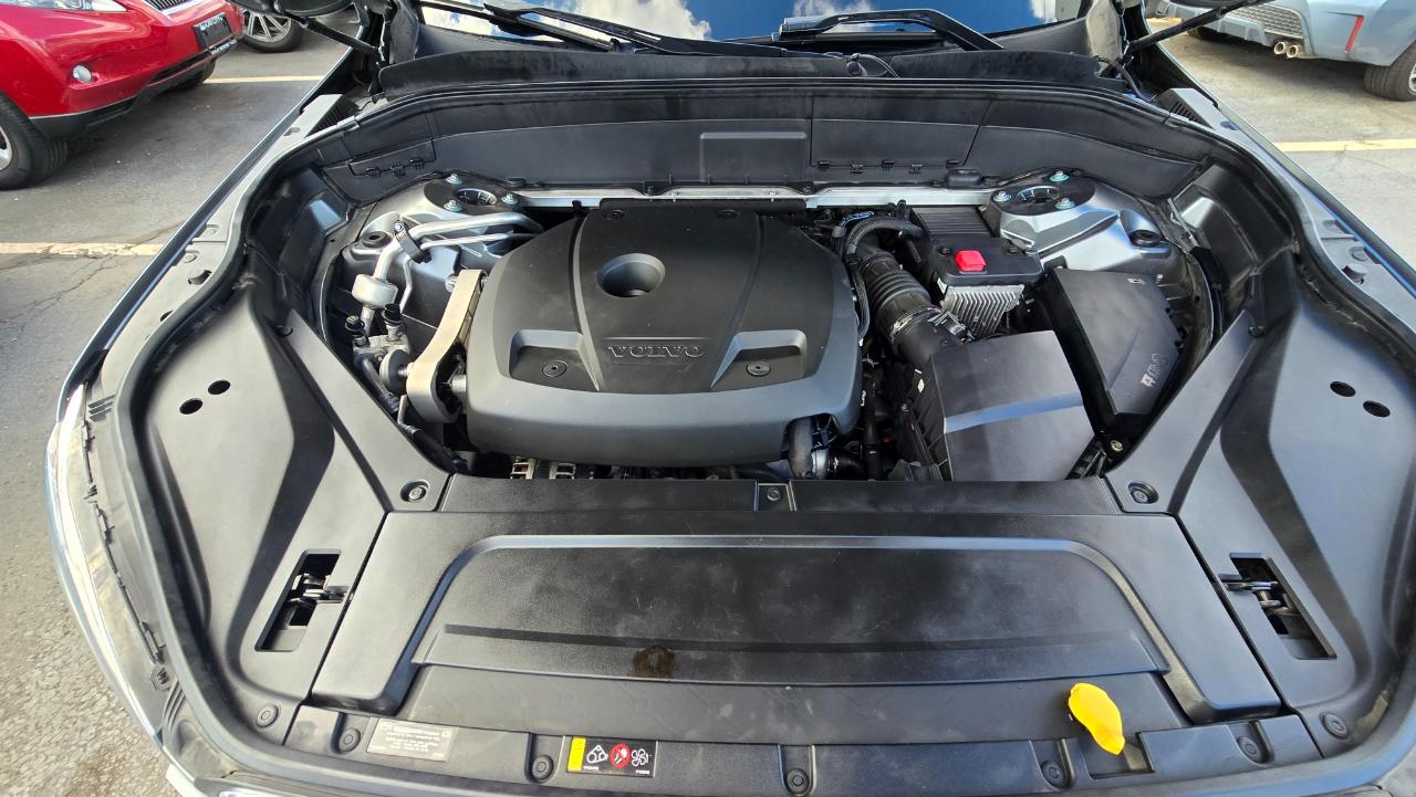 Volvo XC90 T6 Momentum AWD 2019